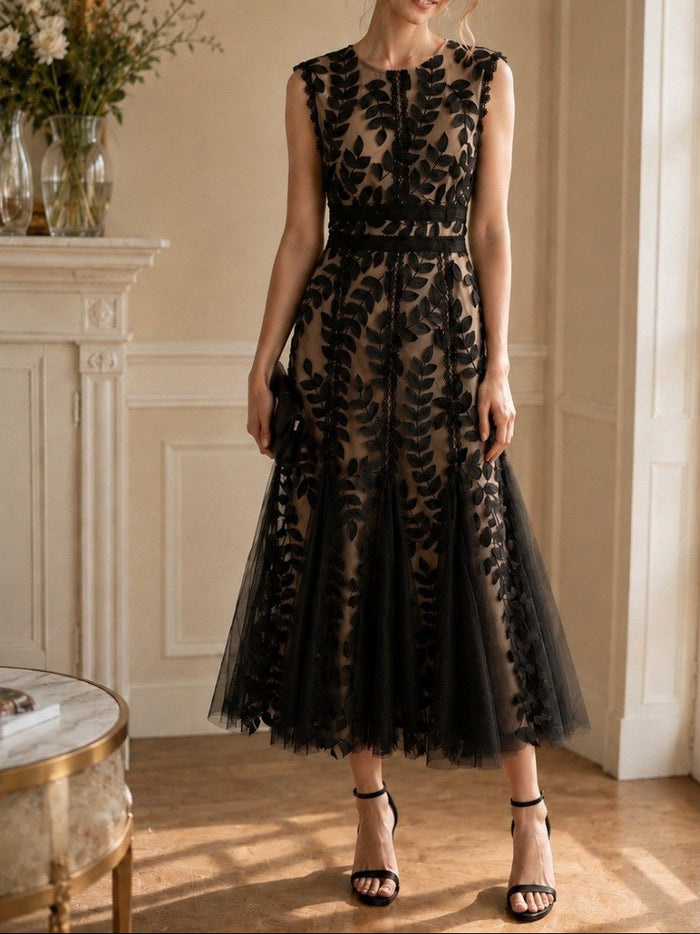 Vestido encaje hojas NEGRO.