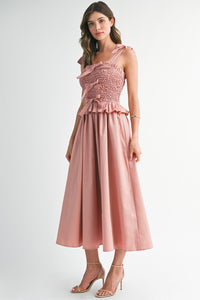 Vestido midi smocked bow