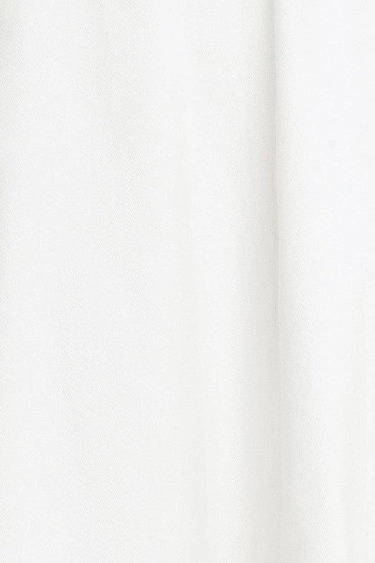 Vestido midi blanco con escote corazón