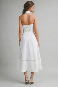 Vestido midi de encaje cuello alto blanco