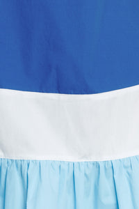 Vestido corto azul con bloques de color