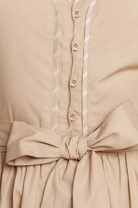 Vestido midi taupé de algodón con escote en V
