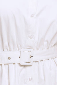 Vestido midi blanco plus con encaje y cinturón