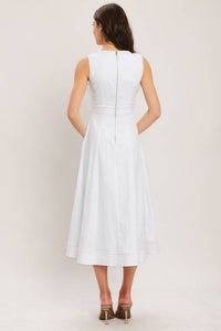 Vestido midi blanco con bolsa lateral