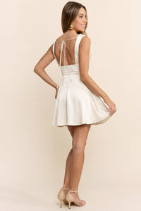 Vestido corto V neck.