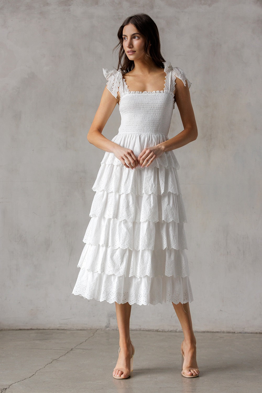 Vestido midi falda de olanes