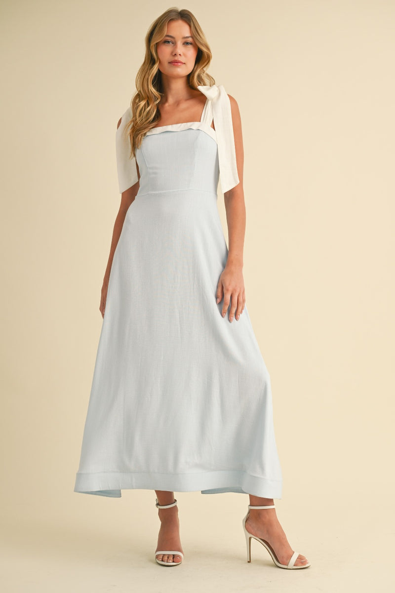 Vestido midi baby blue tirantes con moño