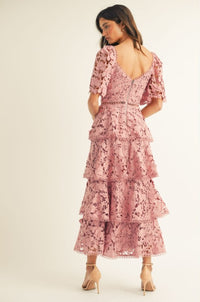 Vestido midi con olanes y manga corta Rosa