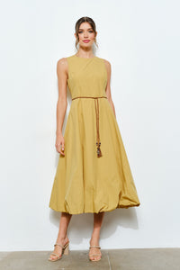 Vestido midi de algodón falda globo.