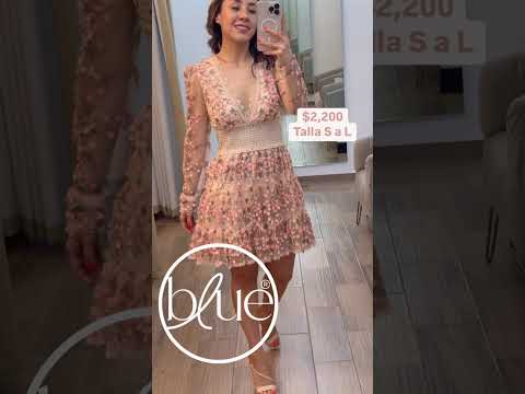 Vestido corto floral de encaje