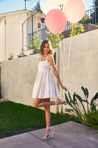 Vestido corto con detalle en espalda blanco